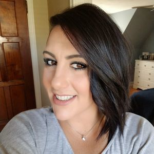 Meet your Posher, Lia